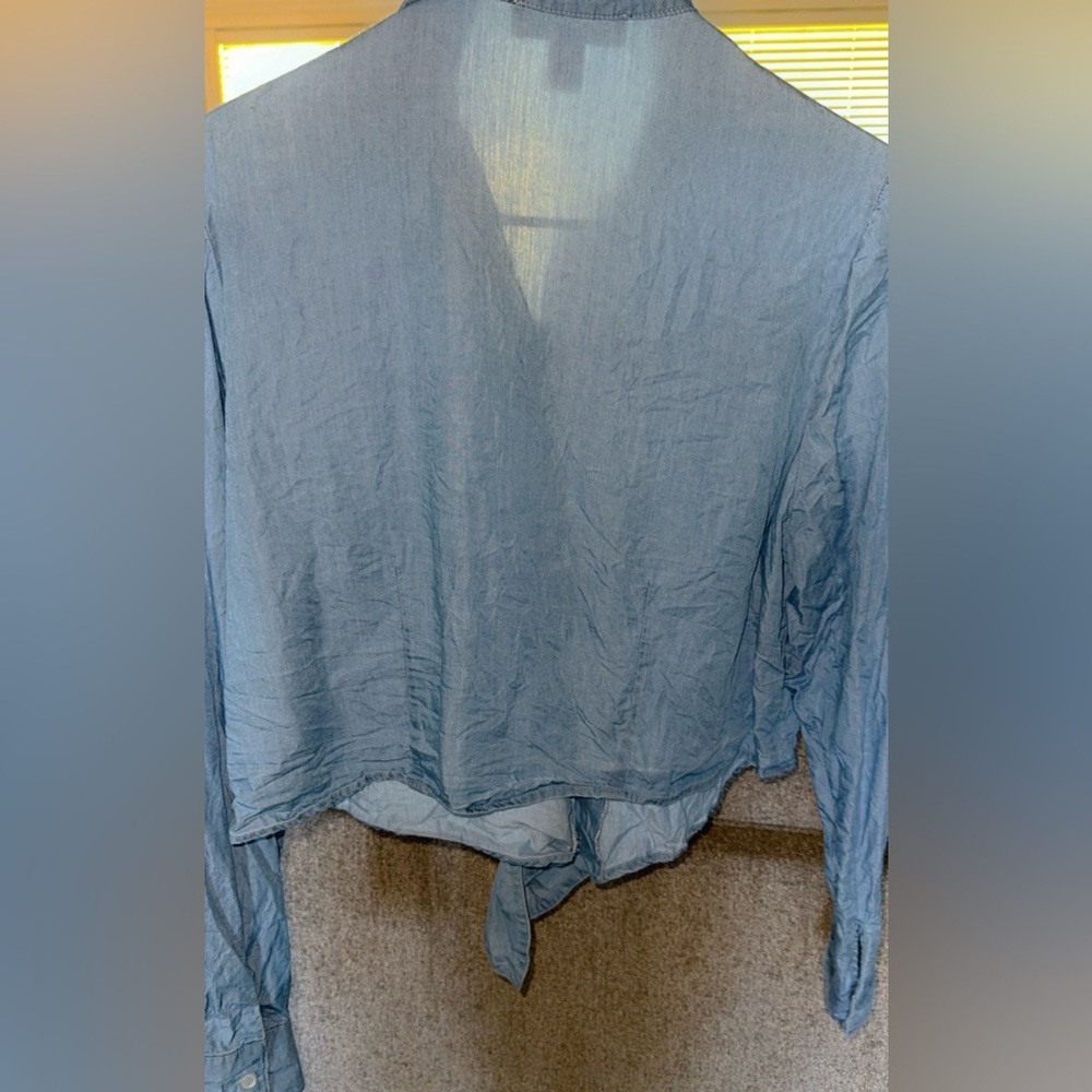 Shirt - Picture 8 of 9